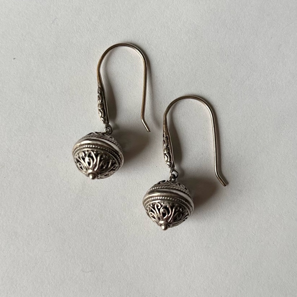 NWOT Elegant Sterling Silver Dangle Earrings